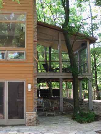 Piers Torres exterior